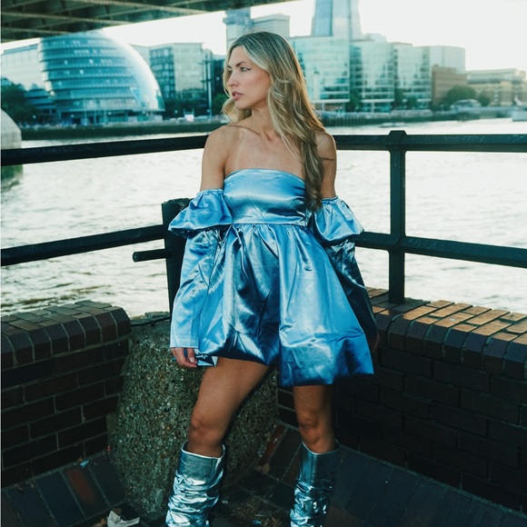 Akira Neverland Off the Shoulder Mini Bubble Dress Size Small - Picture 1 of 7